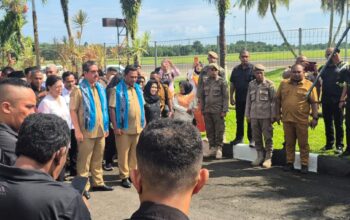 Gubernur dan Wakil Gubernur Maluku Tiba di Bandara Pattimura