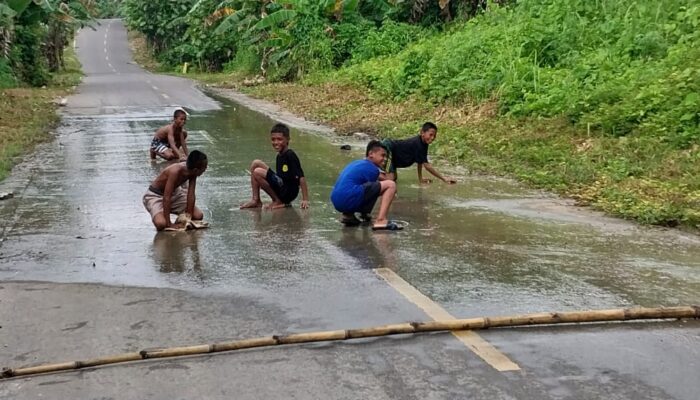 Warga Tanimbar Minta Balai Jalan Pemprov Maluku Perbaiki Jalan Trans Yamdena