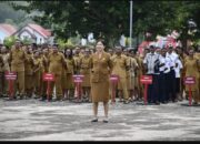 Perdana di Periode Kedua, Bupati Noach Pimpin Apel Gabungan ASN