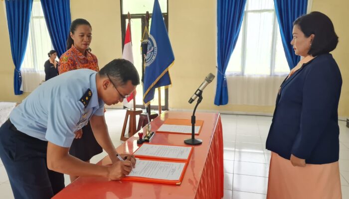 Serah Terima Jabatan Kepala Sekolah SMA Angkasa Lanud Pattimura Ambon