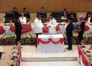 Tamaela Pimpin Paripurna Sertijab dan Penyampaian Pidato Perdana Wali Kota Ambon
