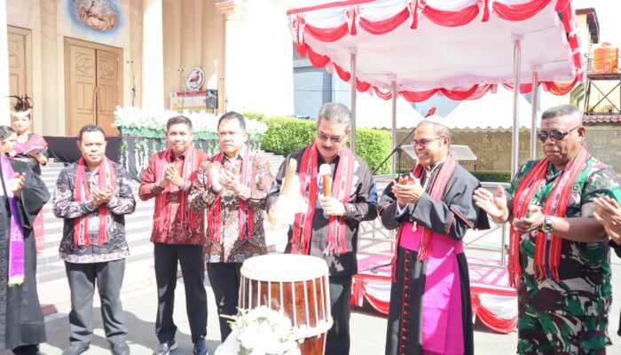 Jalan Salib Oikumene 2025, Gubernur Serukan Kerukunan Dan Keharmonisan Sebagai Budaya Orang Maluku.
