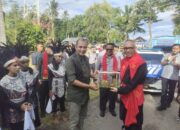 Wamen Edy Hiariej Terima Gelar Adat Dari Negeri Rutong.