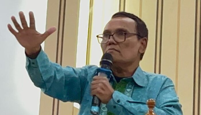 Diiringi Piano dan Biola, Penyair Pulo Lasman Simanjuntak Baca Puisi ‘Hadamut’ Karya Rabi Myer ben Issaac Nehorai dari Worms Jerman