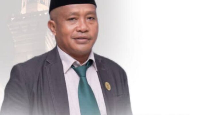 Basir Solisa Dikabarkan Mundur, Usulan Interpelasi DPRD Bursel Tersandera Konspirasi.