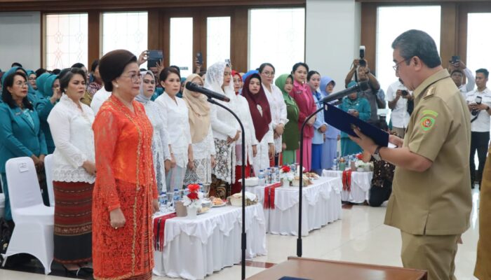 Pengukuhan Bunda PAUD Se-Maluku, Gubernur Minta Aktif Majukan Tumbuh Kembang Generasi Bangsa. 