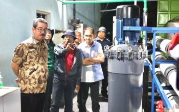 Gubernur Maluku Tinjau Lokasi Unit Desalinasi UNDIP