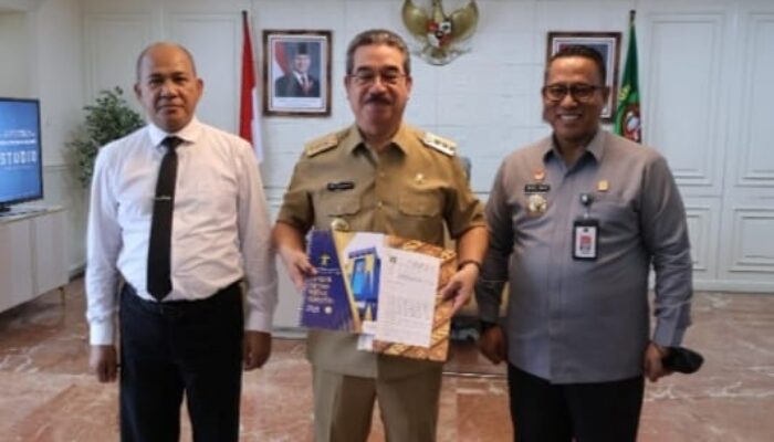 Dorong  Pembentukan Posbakum Di Seluruh Desa,Gubernur Beri Apresiasi Bagi Kanwil Kemenkum Maluku