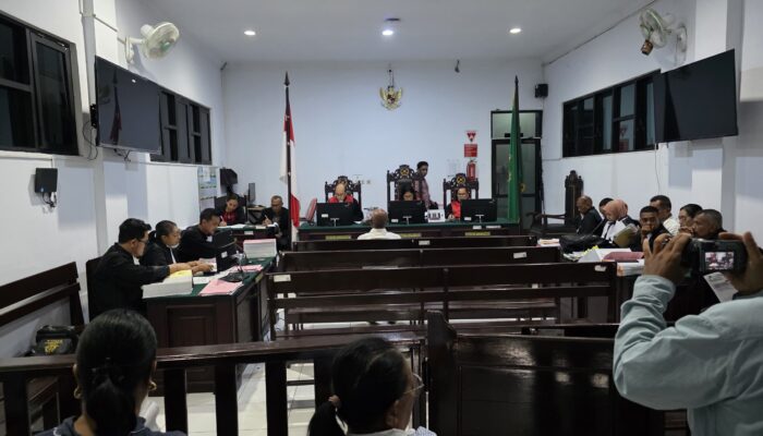 Peradilan Opini Berbahaya, Tuduhan terhadap Fatlolon Disebut Minim Dasar Hukum