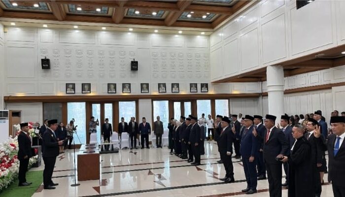 Gubernur Lantik Pejabat Tinggi Pratama Tanpa Didampingi Wagub