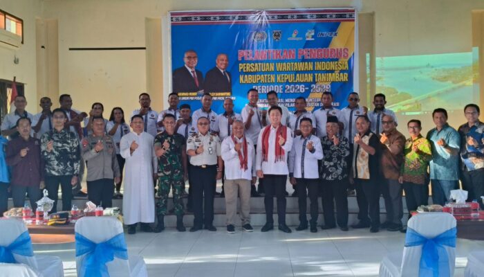 Bupati Tanimbar Tekankan Peran Strategis Pers pada Pelantikan PWI