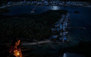 Labobar, 1923: Desa Tertua yang Masih Menunggu Cahaya