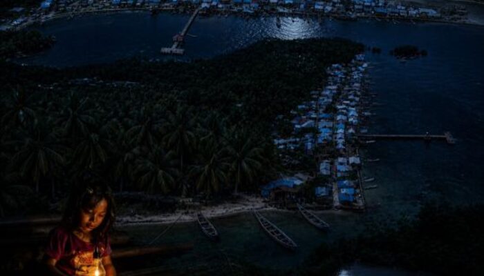 Labobar, 1923: Desa Tertua yang Masih Menunggu Cahaya