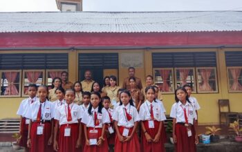 Siswa-Siswi Kelas VI SD Negeri 213 Maluku Tengah Mantapkan Persiapan Melalui Simulasi Ujian Sekolah Berbasis Online