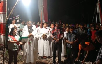 Peletakan Batu Pertama Rumah Pastoran Digelar di Lamdesar Barat