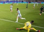 Messi Cetak Hattrick, Argentina Taklukkan Aljazair 3-0