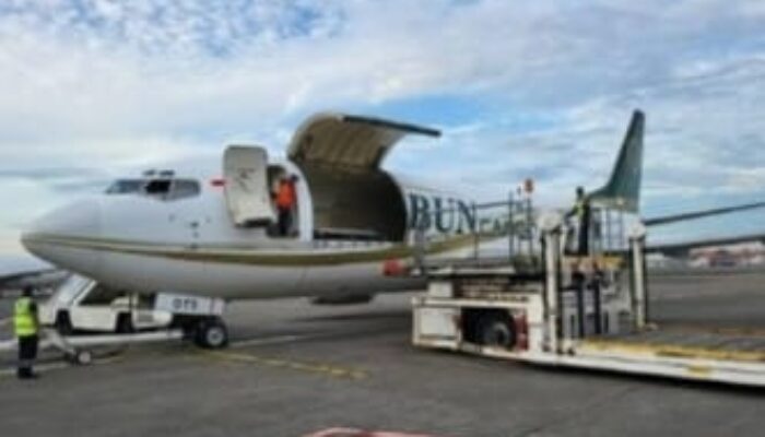 Boeing 737-300F Buka Babak Baru Logistik PSN Blok Masela