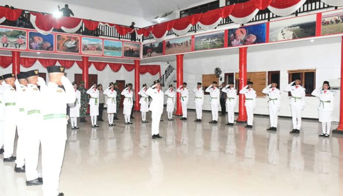 Jelang HUT RI Ke-81, Wakil Bupati MBD Kukuhkan 27 Anggota Paskibraka